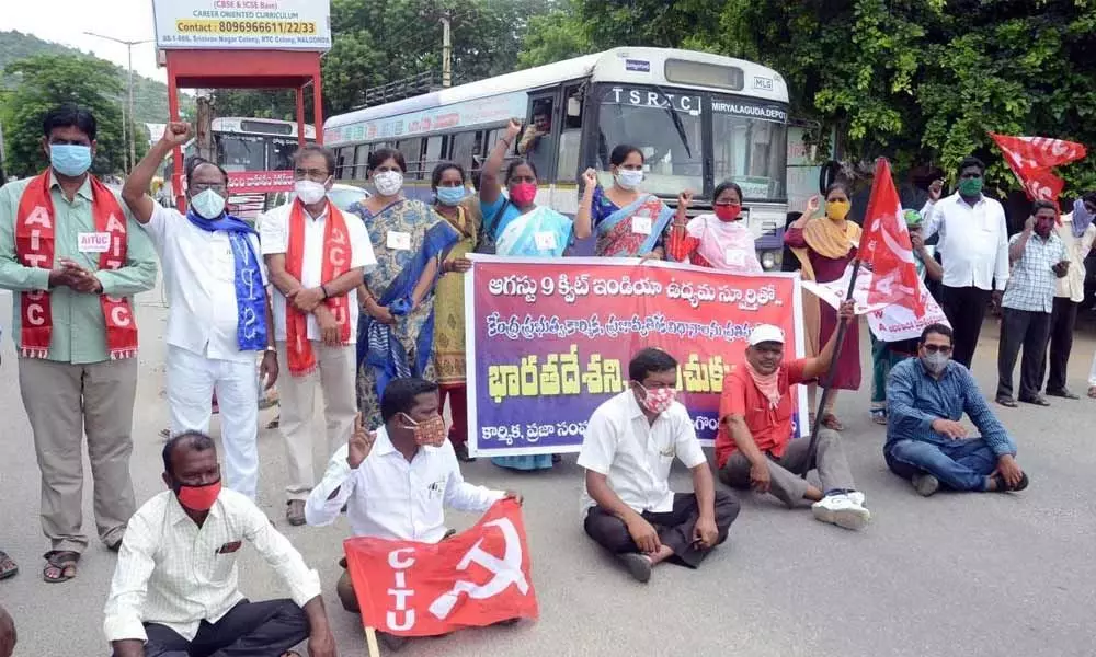 Left party leaders and cadre staging rasta roko in Nalgonda on Sunday