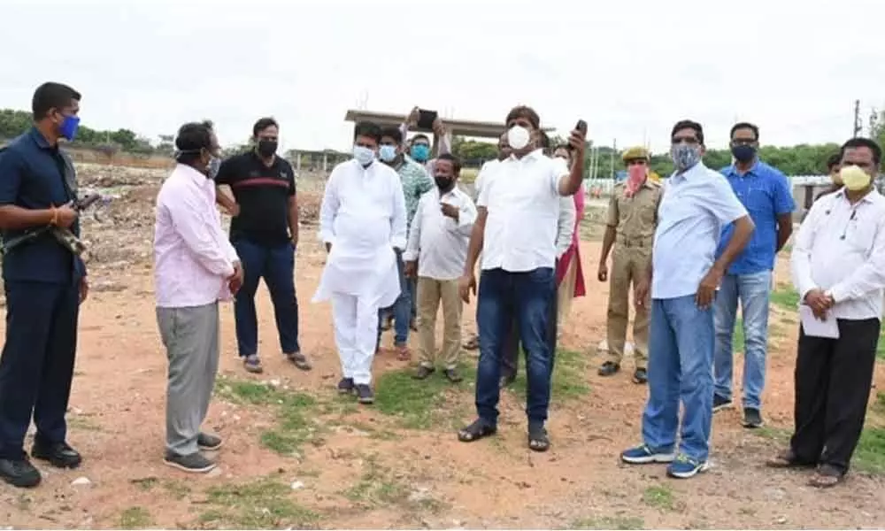 Mayor Bonthu Rammohan inspects Begumpet Graveyard development works