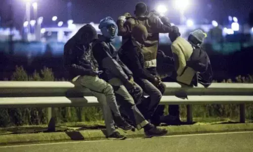 Over 500 migrants cross English Channel to UK in 3 days