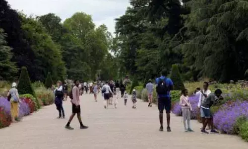 UK government trying to reassure public over planned school reopenings