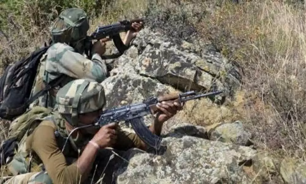 Pakistani troops fire at border posts along LoC