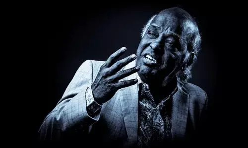 Farhan Akhtar And Adnan Sami Pay Tribute To Renowned Poet Rahat Indori