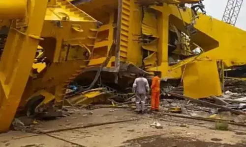 Vizag crane accident
