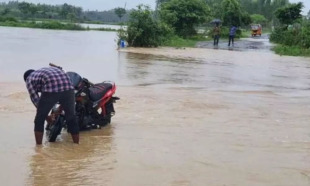 Khammam, Kothagudem witness heavy rains