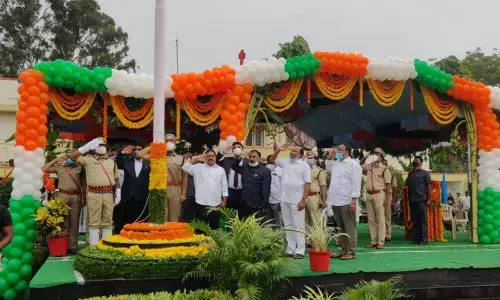 Pinipe Viswarupu hoist tricolor at Ongole