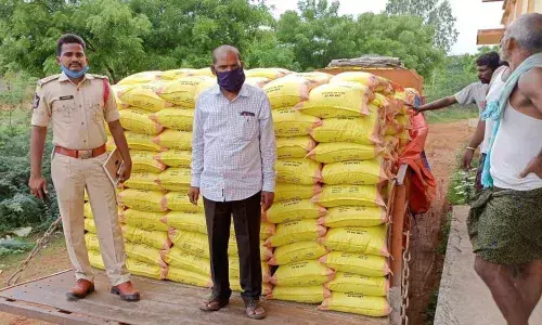 Vinjamur police seize 50 tonne PDS rice