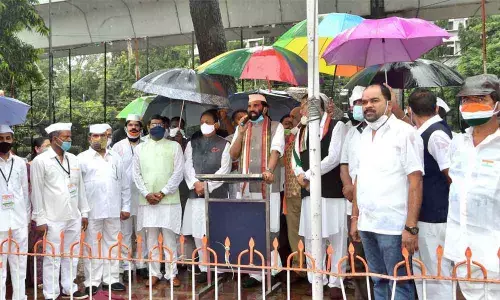 TPCC president and MP N Uttam Kumar Reddy addressing the gathering after  hoisting the national flag at Gandhi Bhavan on Saturday
