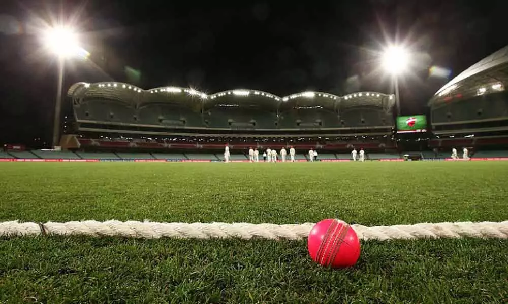 There could be a bit more leeway, says Anderson on bad light rule; Vaughan suggests using pink ball