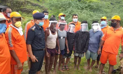 NDRF team with rescued persons