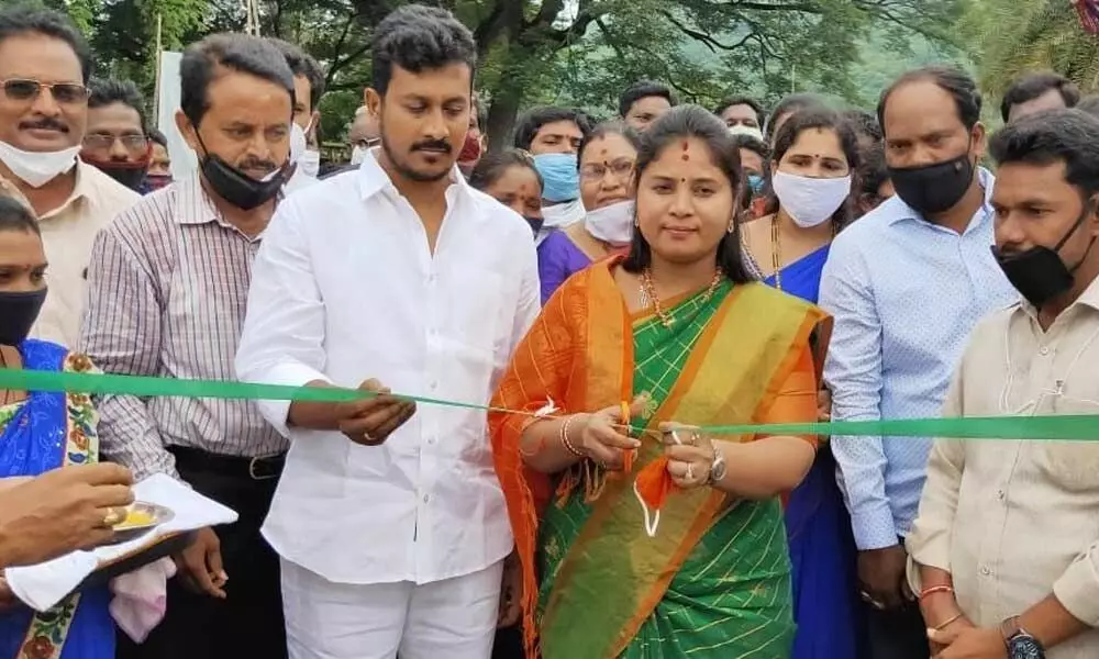 Deputy Chief Minister P Pushpasreevani inaugurating a road in Kurupam constituency (file photo)