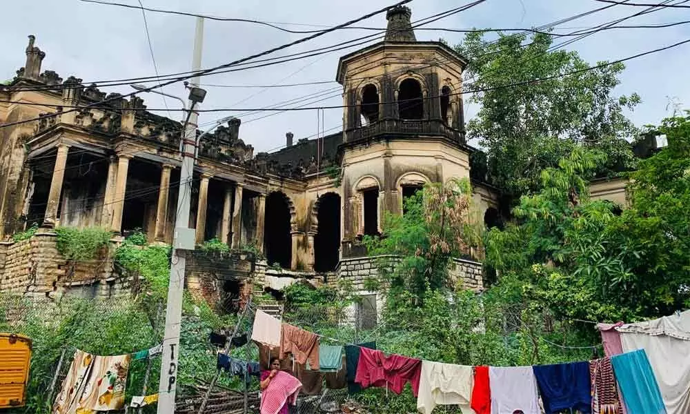 Historic mansion wallows in neglect at Hyderabad