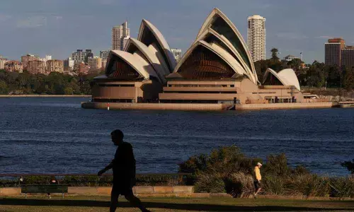 Coronavirus safe Aus states urged to open domestic borders