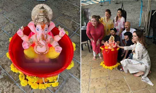 Hrithik Roshan Bids Adieu To ‘Ganapati Bappa’ Along With his Family