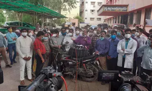 Health staff deadline to Telangana government