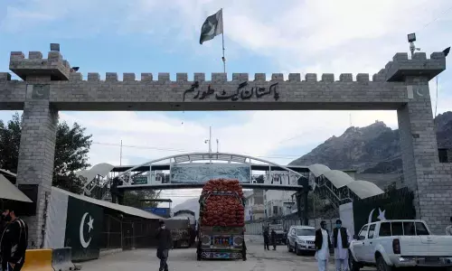 China asks Pakistan to open 5 key borders with Afghanistan