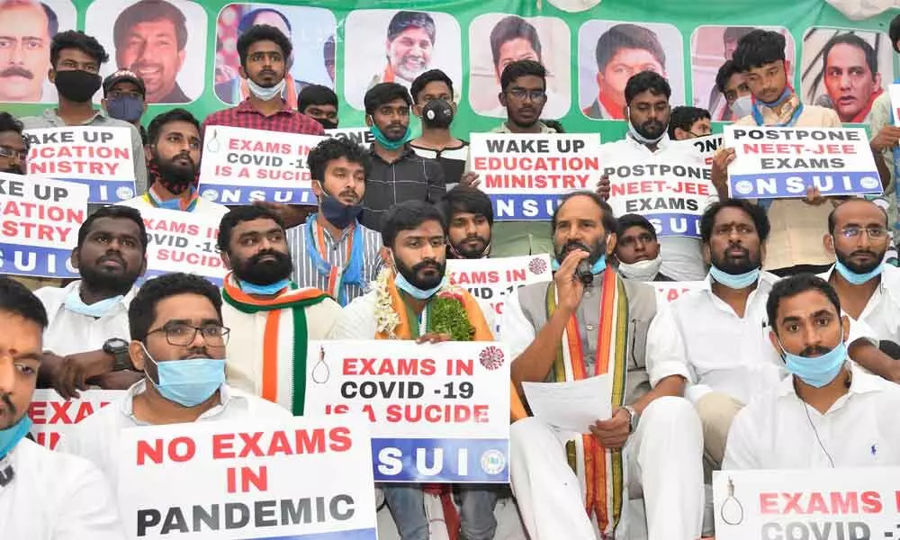 TPCC chief and Nalgonda MP N Uttam Kumar Reddy speaking at the fast unto death camp by NSUI president B Venkat and other students leaders at Gandhi Bhavan on Thursday