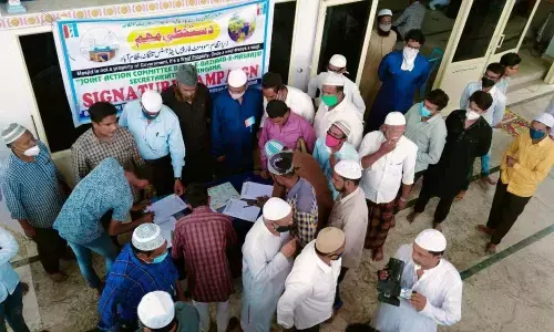 Muslim group wants written order for rebuilding of Sectt mosques