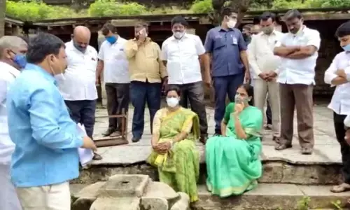 Minister Sabitha Indra Reddy’s surprise visit to ZP school