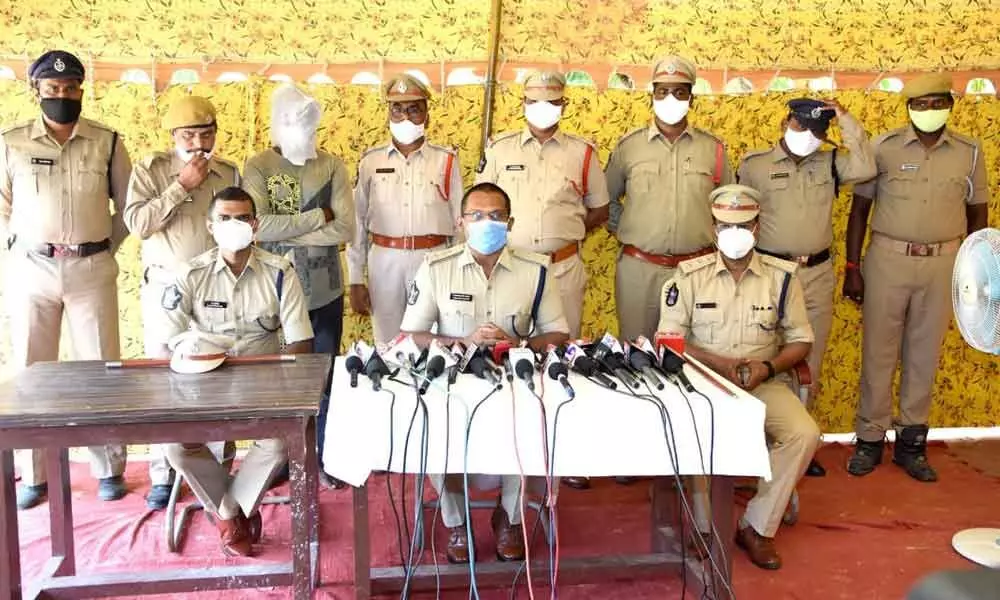 District SP KKN Anburajan addressing press conference in Kadapa on Saturday