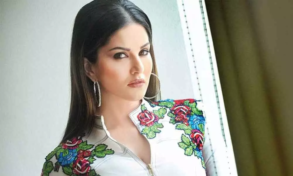 Now, Sunny Leone qualifies for English and Bengali Hons in a Bengal college