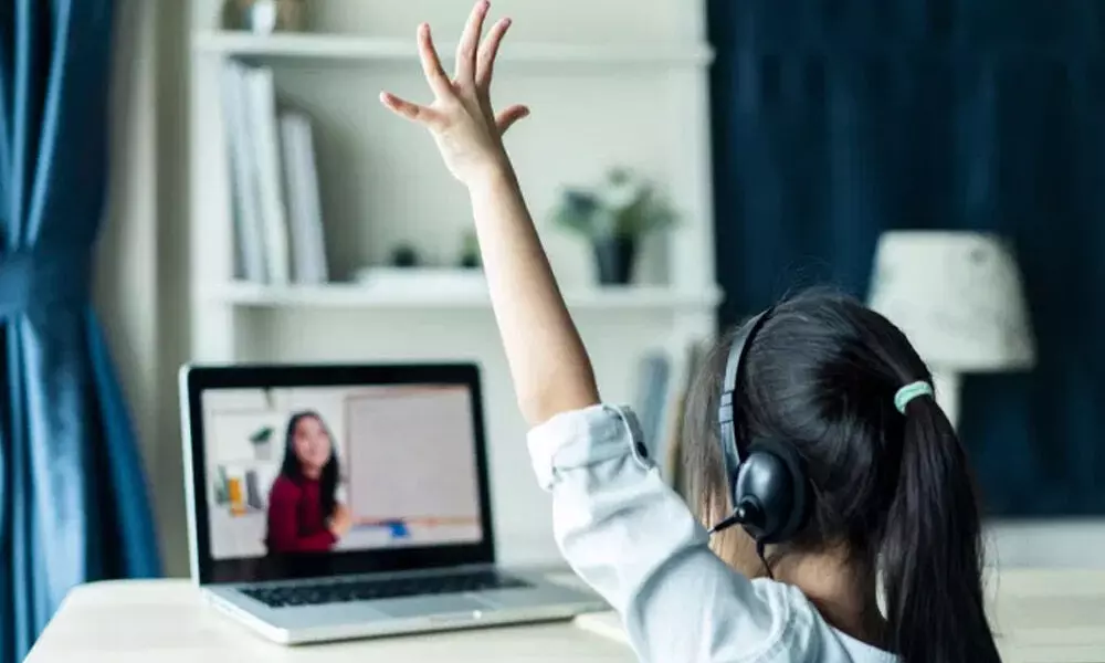 Online classes add to eye strain on children