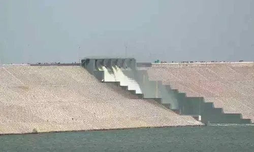 Telangana: Walkway bridge of Kondapocchama reservoir in Sangareddy collapsed