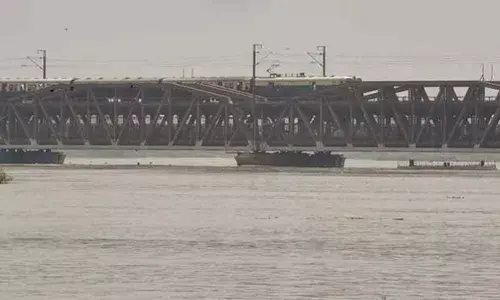 Yamuna flowing close to warning mark in New Delhi