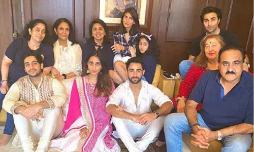 Neetu And Riddhima Kapoor Join The ‘GaneshPooja’ Celebrations Of Armaan Jain’s Family