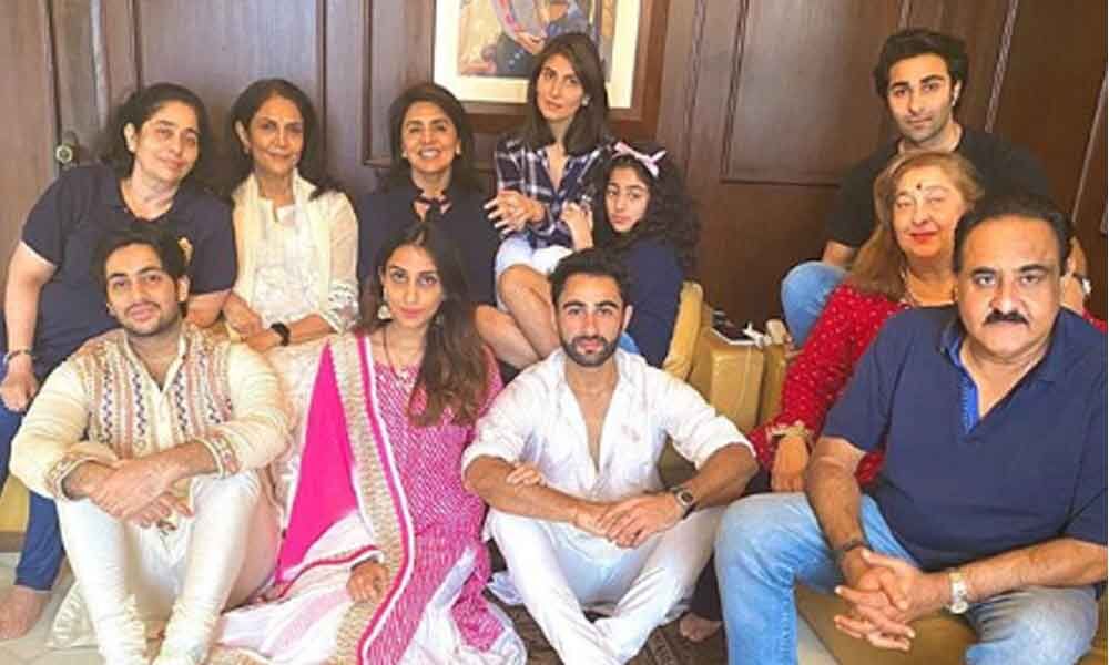 Neetu And Riddhima Kapoor Join The 'GaneshPooja' Celebrations Of Armaan ...