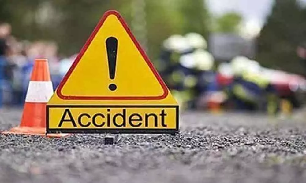 Telangana: Couple die, daughter injured in Warangal road accident