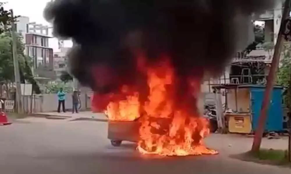 Moving car catches fire in Visakhapatnam, no casualties