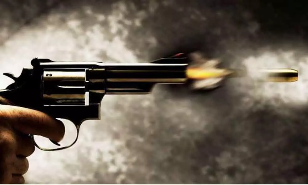 Shootout near Isckon after bikers snatch gold chain from old lady