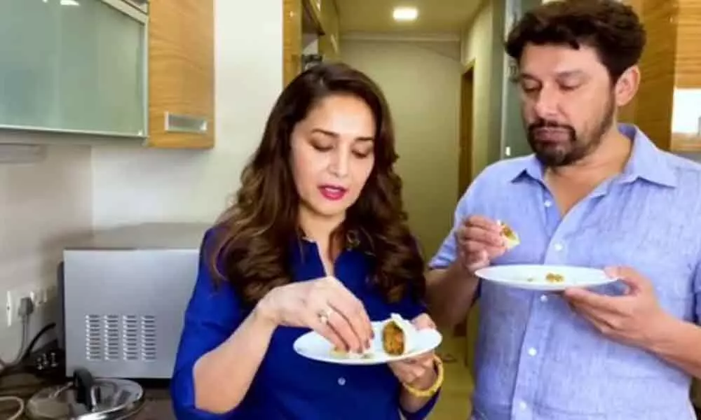 Madhuri Dixit Celebrates The Last Day Of Ganapati Navratri