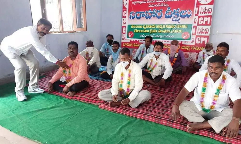 Representatives of farmers unions and Rythu Sangham staging hunger strike