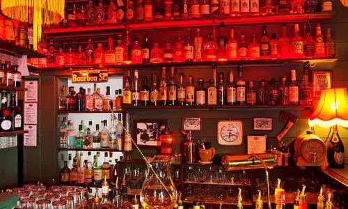 Excise officials crack whip on liquor dens