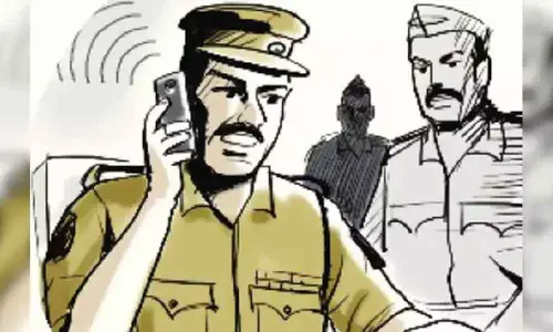 Alert villagers foil bank robbery attempt in Palamaneru