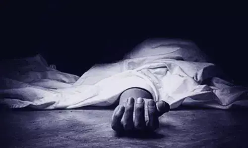 Telangana: Covid-infected woman hangs self in hospital in Khammam