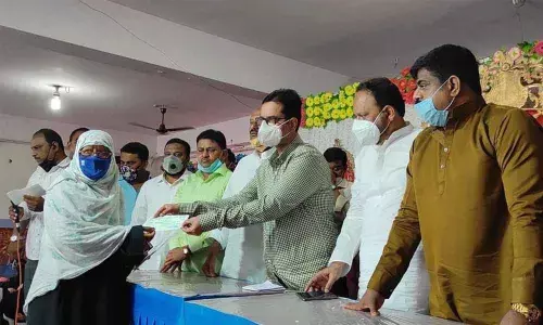 Shaadi Mubarak cheques were distributed by MLA Mohammed Moazam Khan