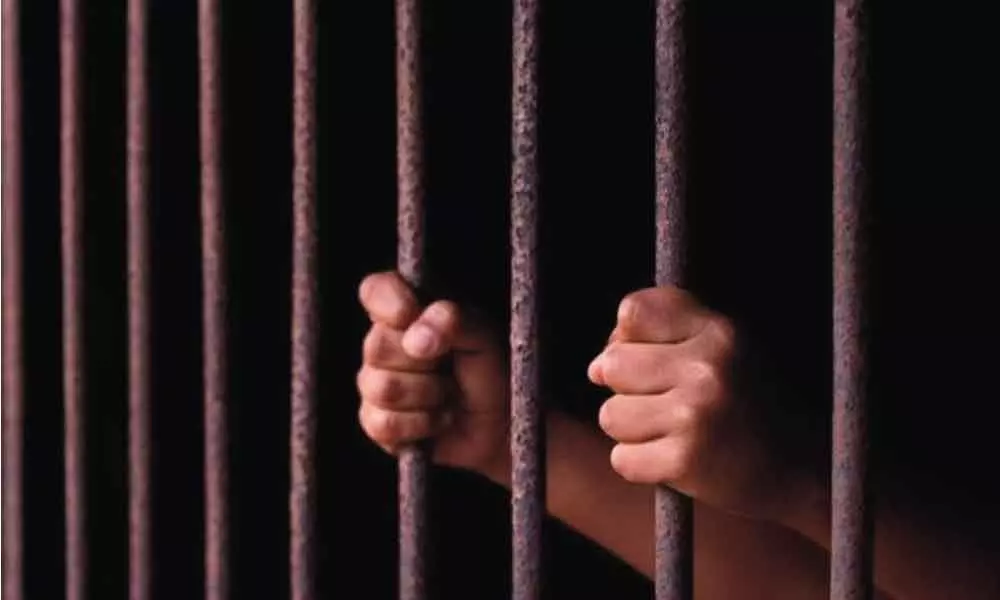 Karnataka High Court asks government to file report on Covid cases in prisons