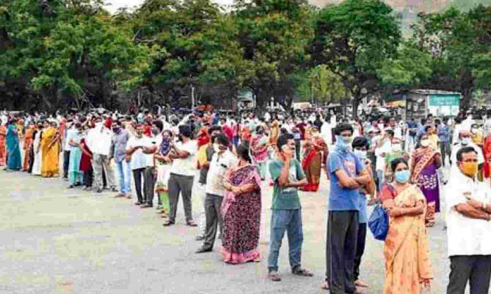 Huge Rush Witnesses At Tirumala Darshan Tickets Counter In Tirupati