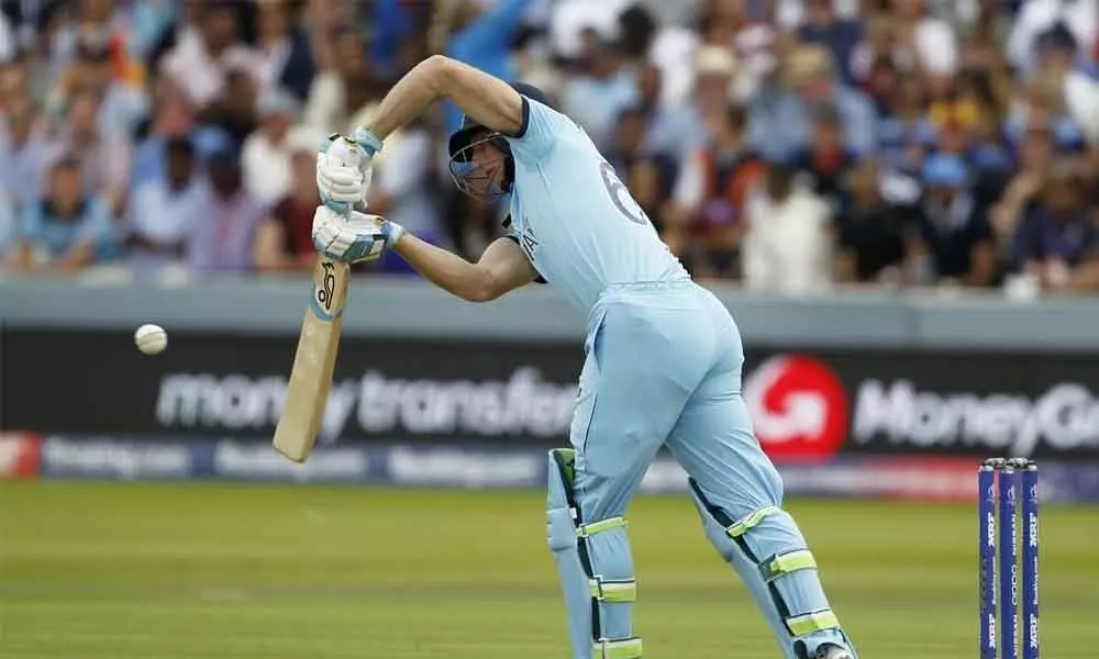 Late fightback helps England beat Oz in 1st T20I