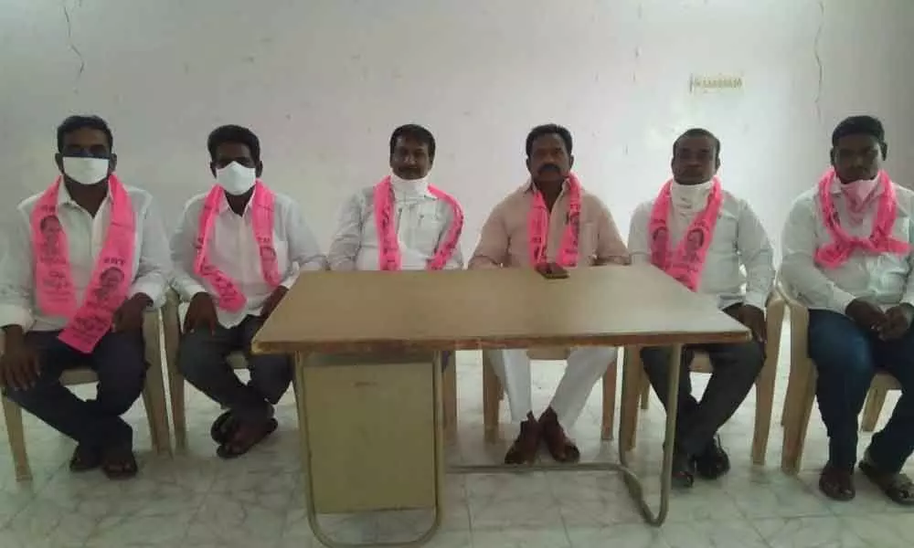 Senior TRS leader Nagesh speaking at a press meet at the party office in Karimnagar on Sunday