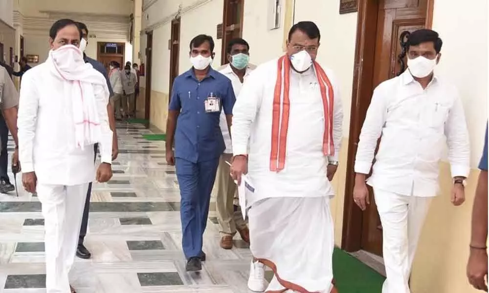 Chief Minister K Chandrashekar Rao, along with his Cabinet collegues, on his way to attend Business Advisory Committee meeting in Hyderabad on Monday