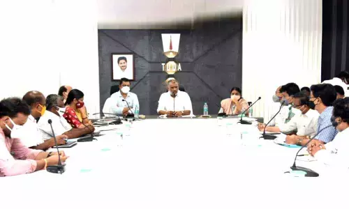 Andhra Government whip warns registration department personnel on corruption