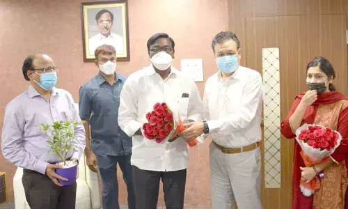 TSRTC officials felicitating Transport Minister Puvvada Ajay Kumar on completion of one year in office in Hyderabad on Tuesday.