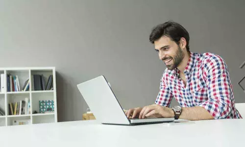 Bajaj Finance offers 0.10% more returns on online Fixed Deposit