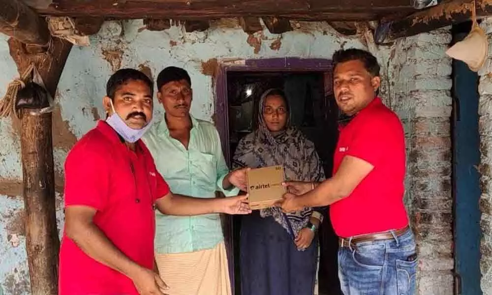 Airtel team assist Adilabad student who walked 2 km for online classes