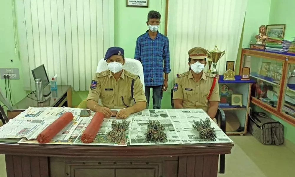 Police arrest Maoist courier in Bhadrachalam