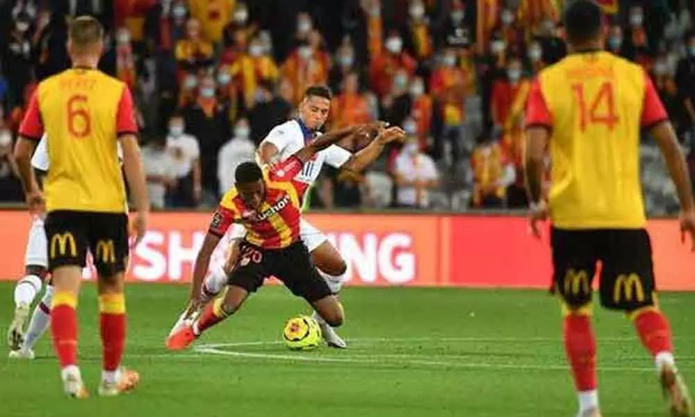 PSG kick off title defence with shock defeat at Lens
