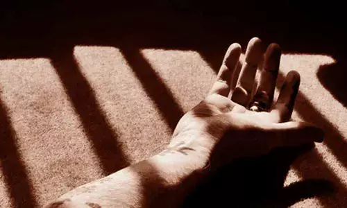 Newly-wed woman bludgeons husband to death in Hyderabad